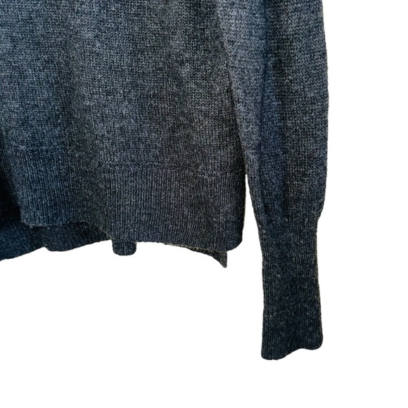 Abercrombie & Fitch V-Neck Wool blend Oversized Sweater ‎ - Women's - Picture 3 of 6